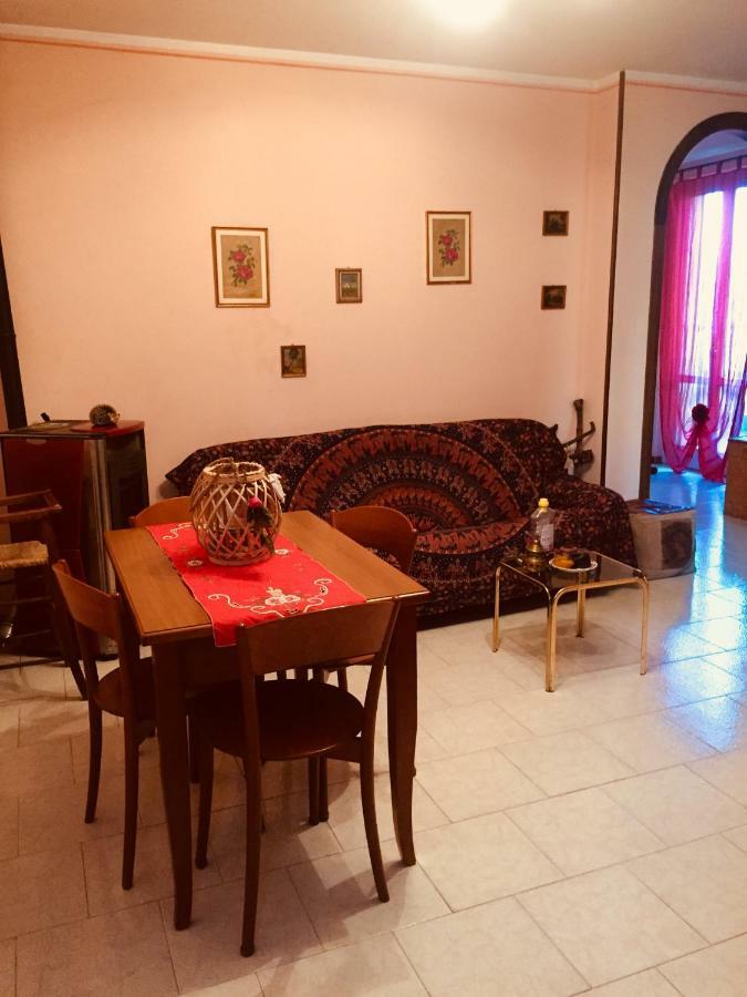 Il Girasole Apartment Castel Ritaldi Exterior photo